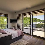 Front In Slivno With House Sea View Дом отдыха