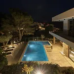 Front In Slivno With House Sea View Komarna