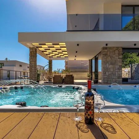 Amazing In Slivno With Kitchen Holiday home