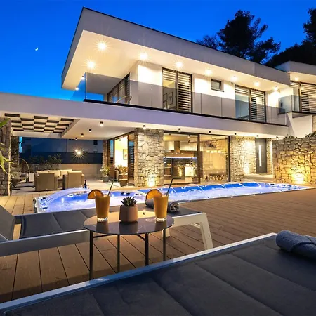 Amazing In Slivno With Kitchen Holiday home