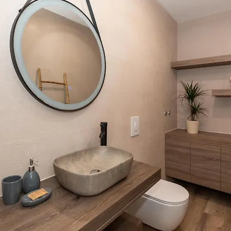 Amazing In Slivno With Kitchen Komarna