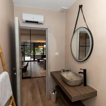 Beautiful In Slivno With Wifi Komarna