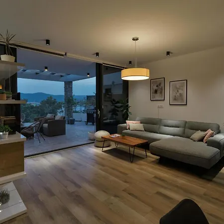 Beautiful In Slivno With Wifi Komarna