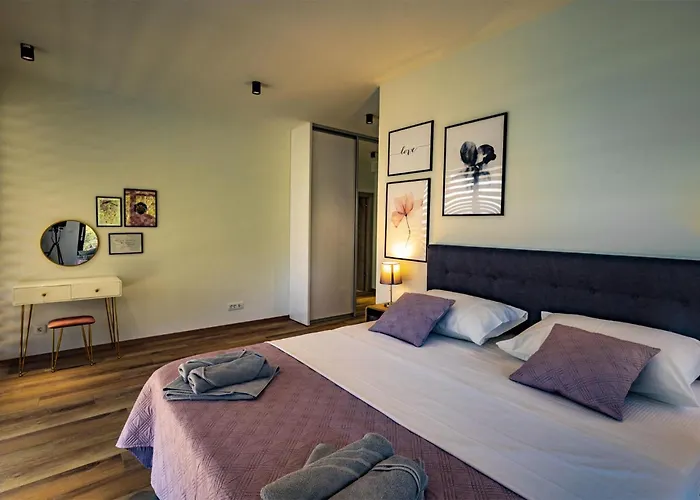 Holiday home Beautiful In Slivno With Wifi Komarna