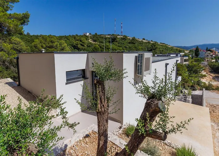 Beautiful In Slivno With Wifi Holiday home Komarna