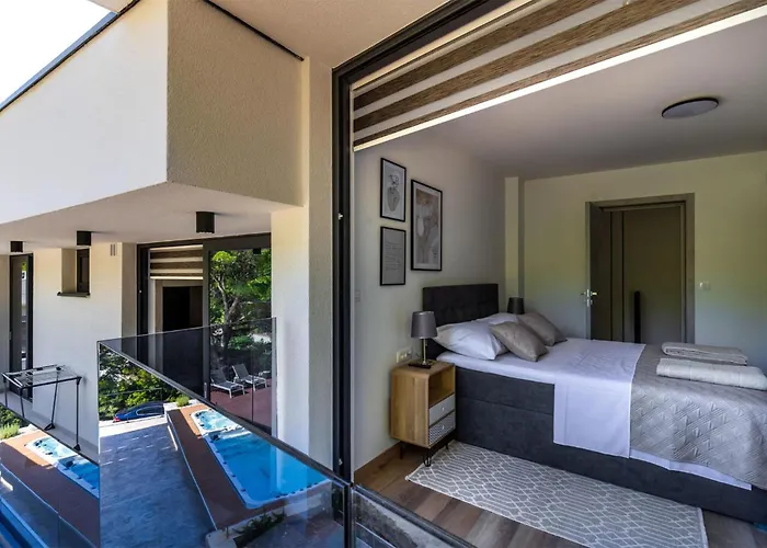 Beautiful In Slivno With Wifi Holiday home Komarna