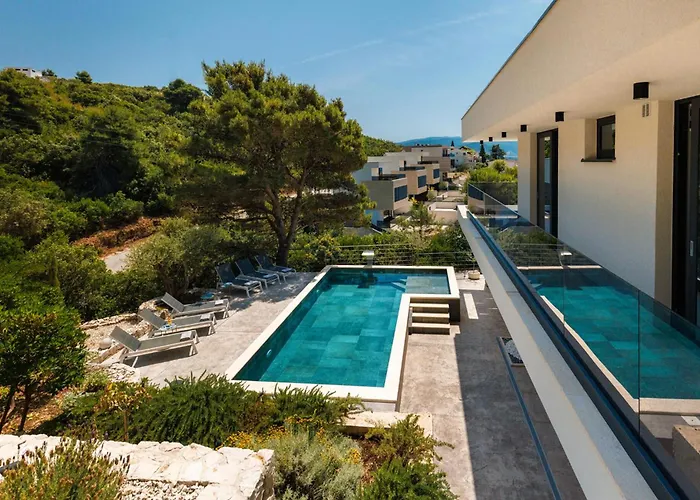 Holiday home Beautiful In Slivno With Wifi Komarna